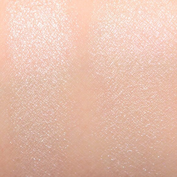 2/$15 Wet n Wild Megaglo Highlighting Powder in Blossom Glow - Picture 8 of 10